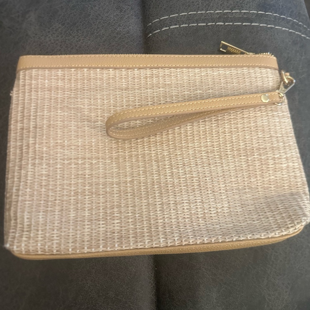 Nanette Lepore Woven Tan and Cream Wristlet  11x7.5x2” - Picture 3 of 5